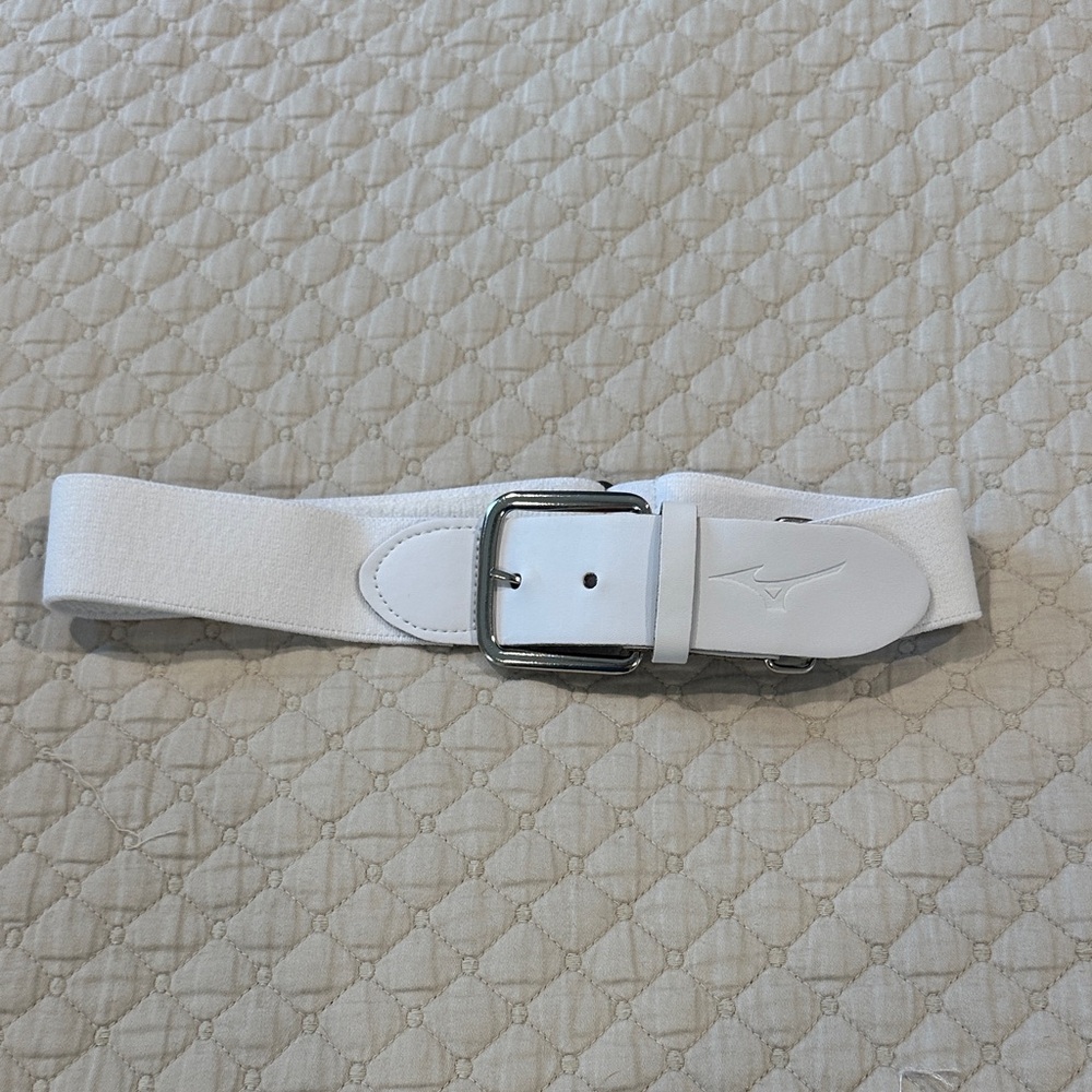 White Elastic Belt with Silver Buckle softball baseball youth XS